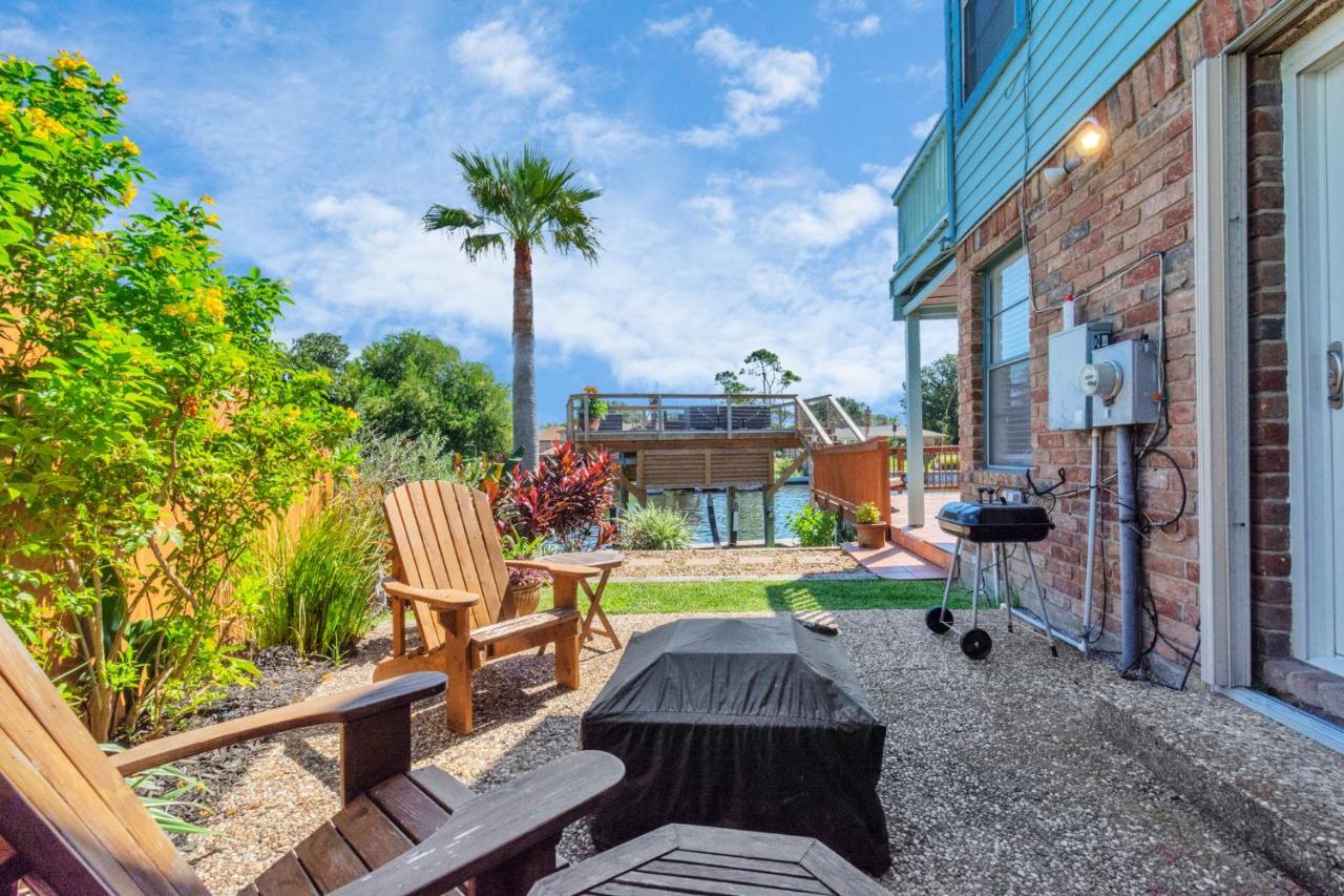 Beauty On The Water! Lake House Near The Beaches! Galveston Exterior foto