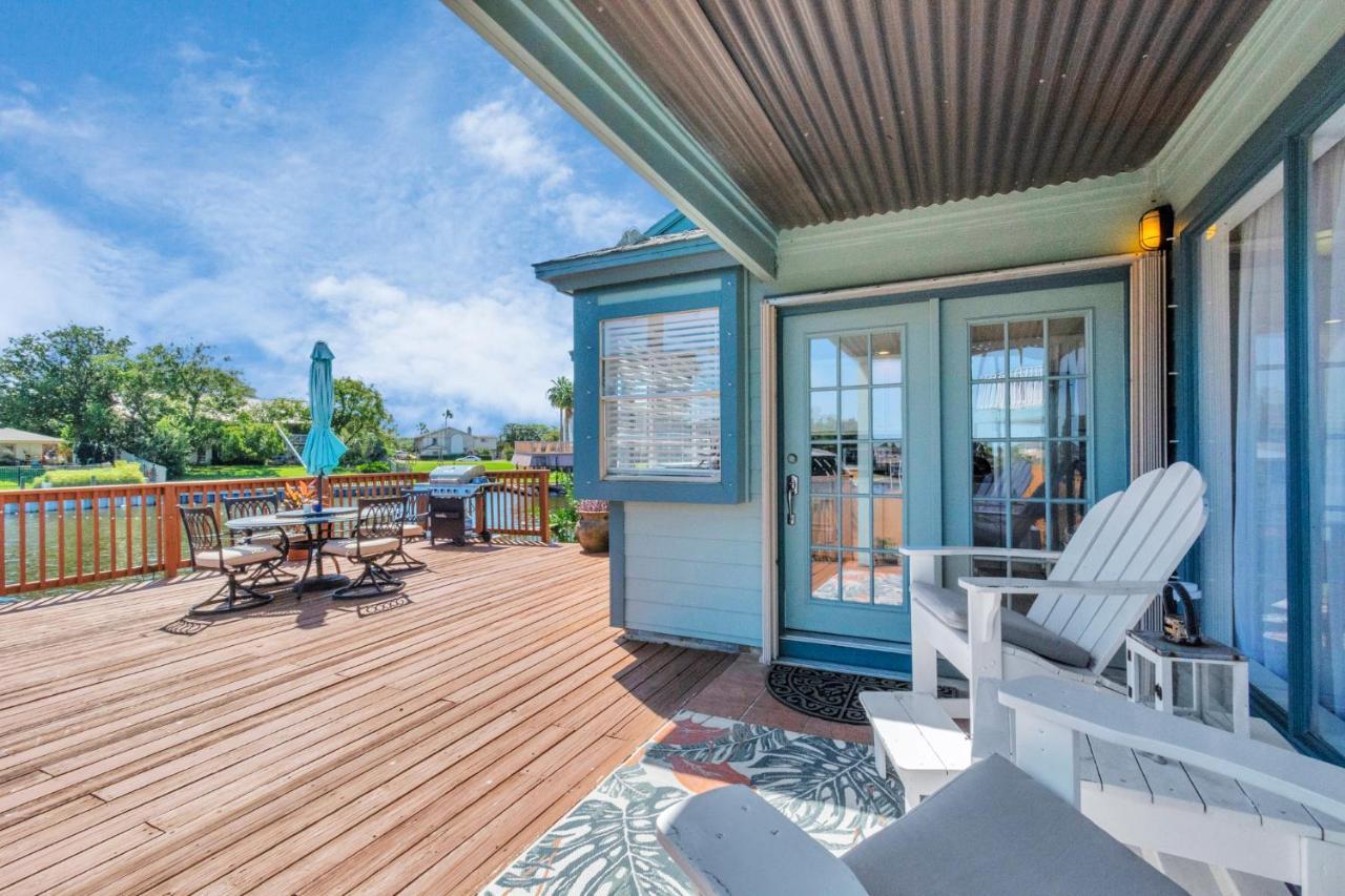 Beauty On The Water! Lake House Near The Beaches! Galveston Exterior foto